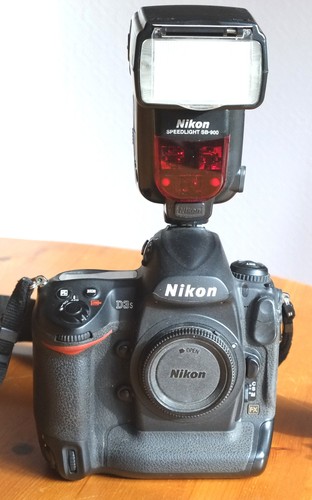 Nikon d3s body - sb, 900