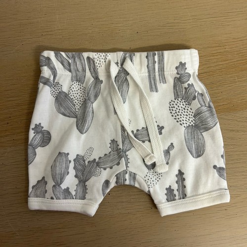 Wilson and frenchy - shorts, size