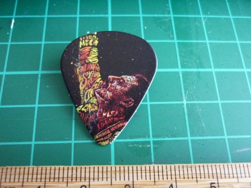 Queen pin badge handmade - pin,