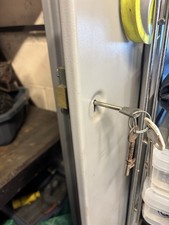 Steel 3-Gun Cabinet Lockable Safe Police Approved Firearm Storage