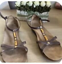 CLARKS  SANDALS SIZE 5 D