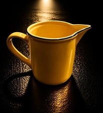 STUNNING VINTAGE CERAMIC