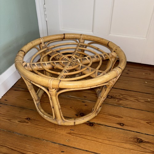 Vintage round rattan side - round,