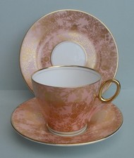 A Shelley pink ground "Daisy