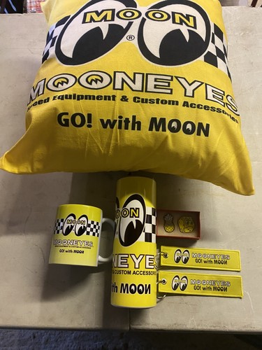 Mooneyes cushion mug - , tumbler