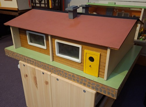 Vintage packaway bungalow - packaway,