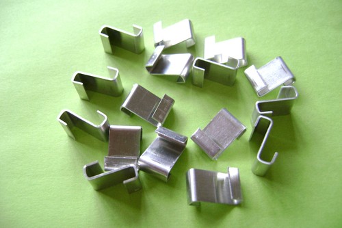 Greenhouse glass clips - z,