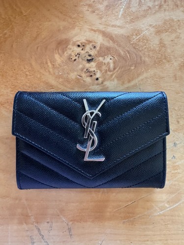 Saint laurent grain - grain, poudre