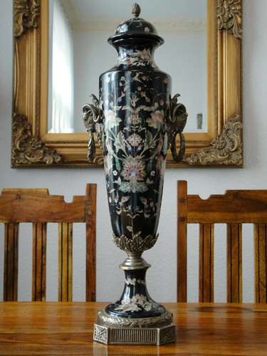 Lidded vase porcelain bronze