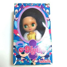Petit Blythe Doll All Gold in