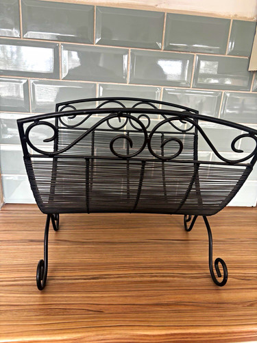 Black metal freestanding - black,