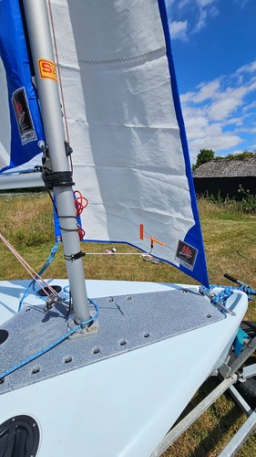 Hartley sailing dinghy - hartley,