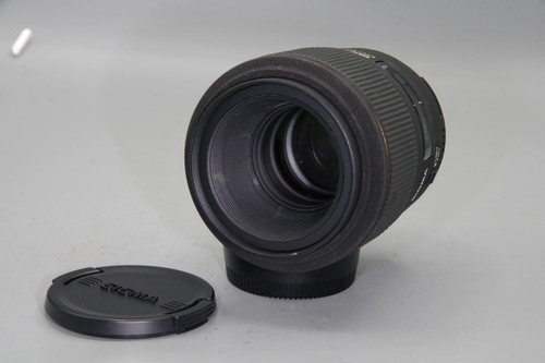 Sigma 105mm dg macro - 105mm, f/2.8