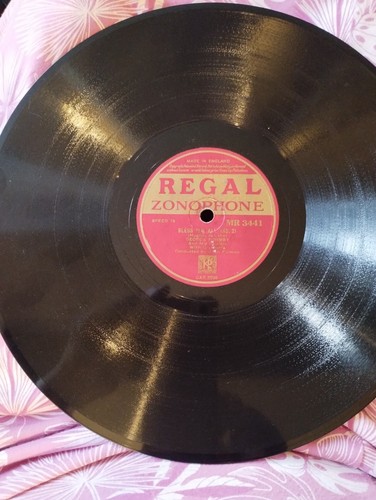 Regal zonophone 78rpm - 2x,