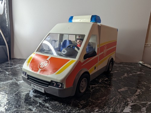 Playmobil used ambulance - used,