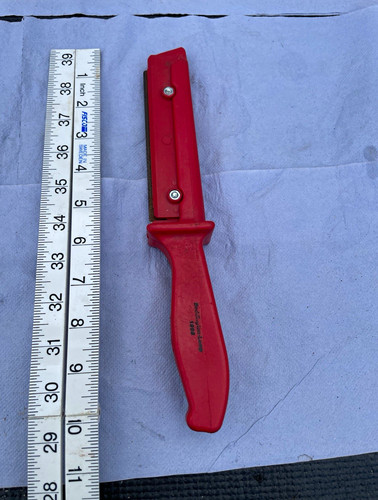 Robust 1996 red hand - robust, saw