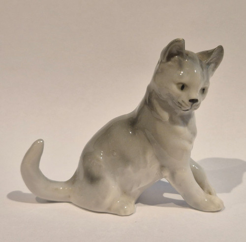 Vintage grey cat figurine - cat, ~