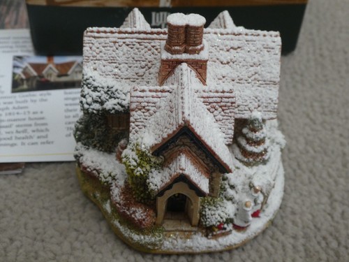 Lilliput lane wassail lodge - lilliput,