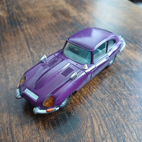 Dinky toys 131 jaguar - dinky,