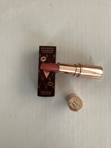 Charlotte tilbury kissing - tilbury,