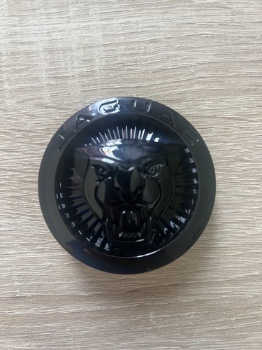Jaguar front grille - front, badge