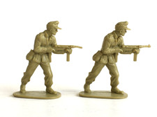 2 x AIRFIX. 1970's WWII GERMAN AFRIKA KORPS PLASTIC SOLDIERS. 1/32 ORIGINALS