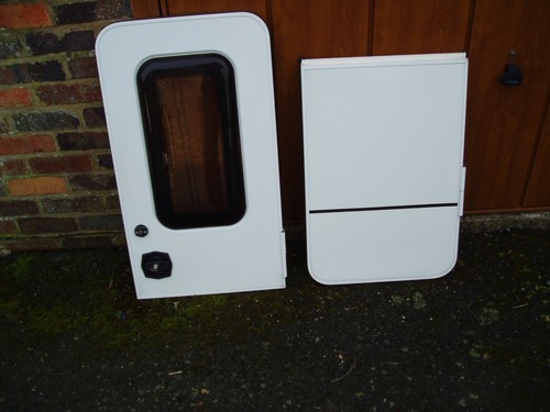 Caravan habitation door - caravan,