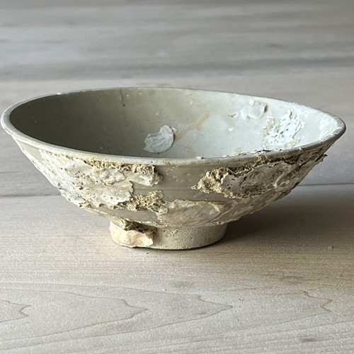 Encrusted celadon porcelain