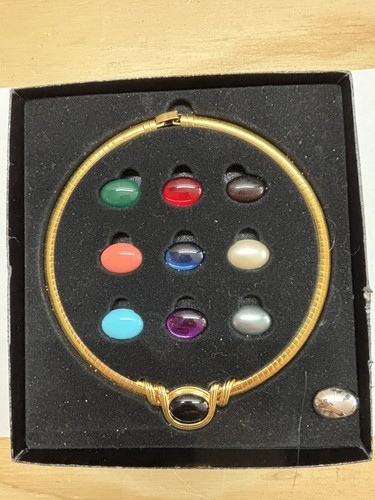 Vintage joan rivers gold omega - joan,