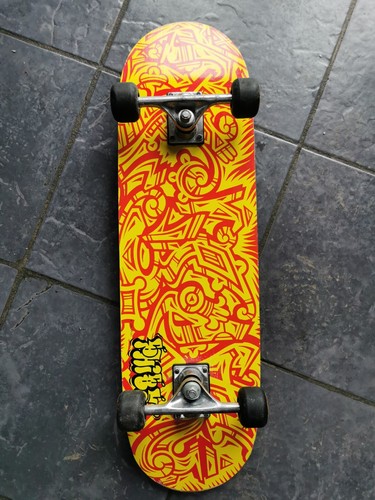 Phibs graffiti skateboard - graffiti,
