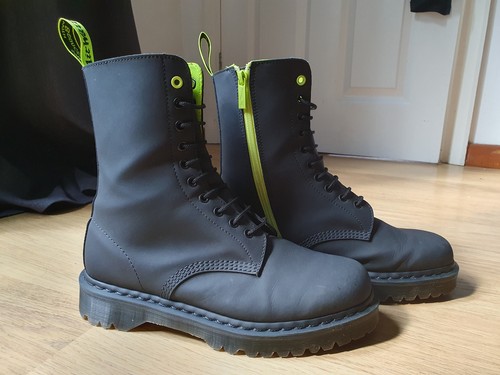 Martens 1490 alt size 10 - dr,