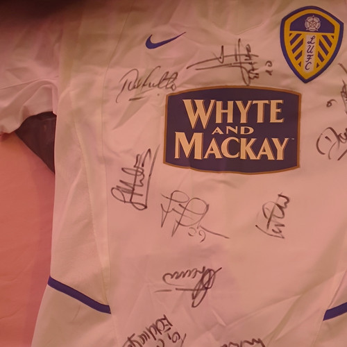 Nike leeds united signed - nike,