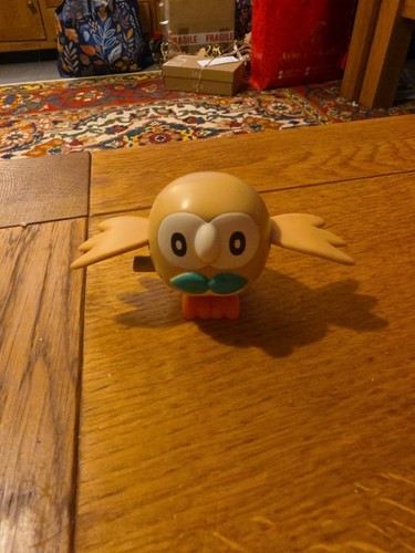 Pokémon rowlet mcdonald toy - rowlet, mcdonald's