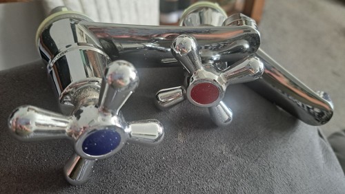 Hot and cold twin taps - hot,