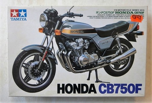 Tamiya 14006 honda cb750f - 1/12,