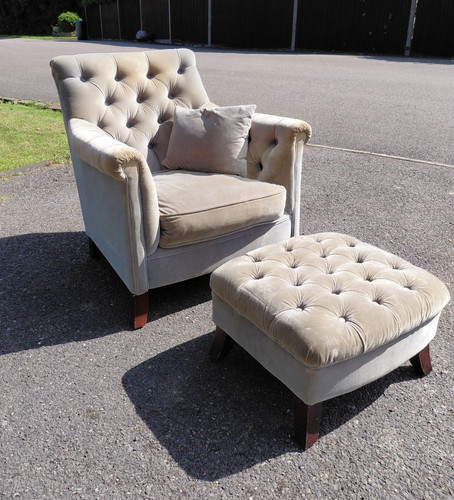 Grey tufted velvet - tufted,