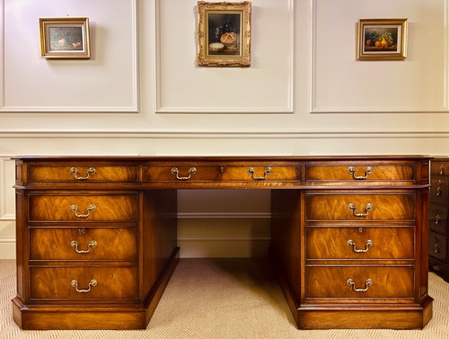 Antique style mahogany twin - antique,