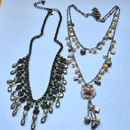 Lot signed avon - 2, vintage