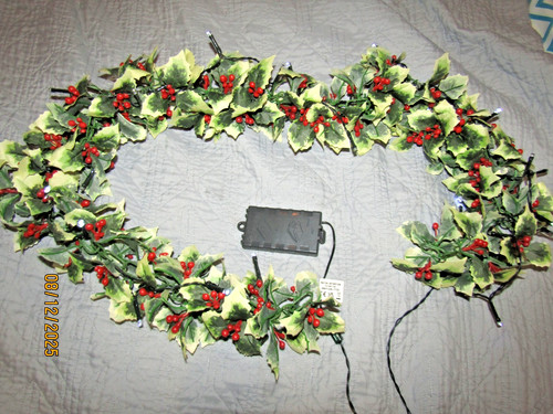 Noma holly berry garland - ,