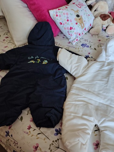 Snow suits age 3 mths - x,