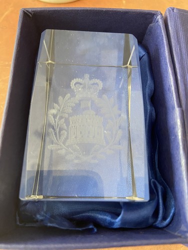 Glass paperweight queens - glass,
