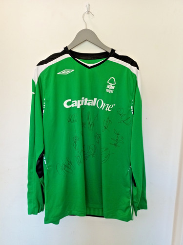 Signed nottingham forest - signed,