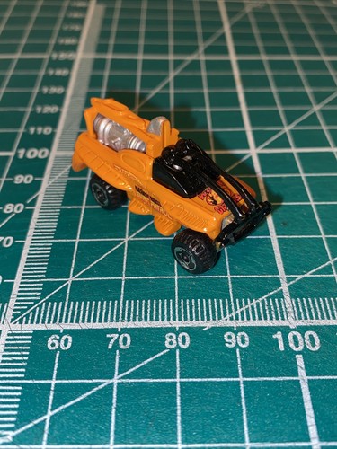 Hot wheels planet micro - hot,