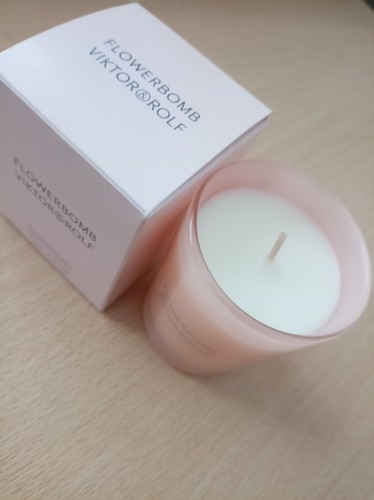 Viktor rolf flowerbomb - &,