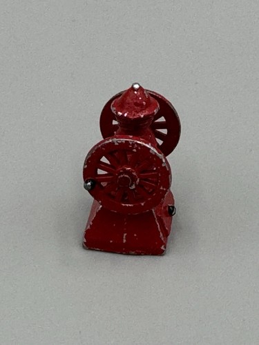 Dolls house mini - red, old