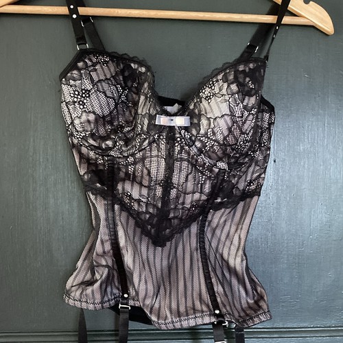 Lingerie curves black lace - curves,