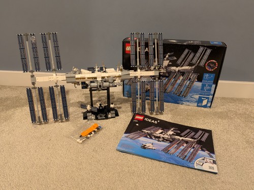 Lego international space - international,