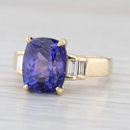 Cushion cut tanzanite - 4.22, ct