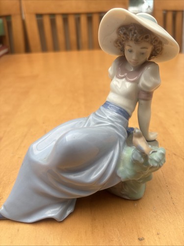 Nao lladro listening to - “listening,
