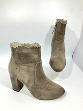 NINE SAVANNAH MILLER grey faux